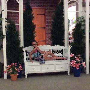 Meet your Posher, Dena